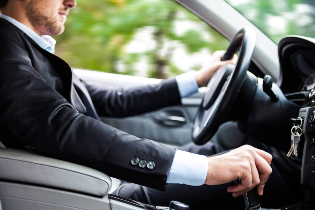 Benefits of Renting a Car with a Driver